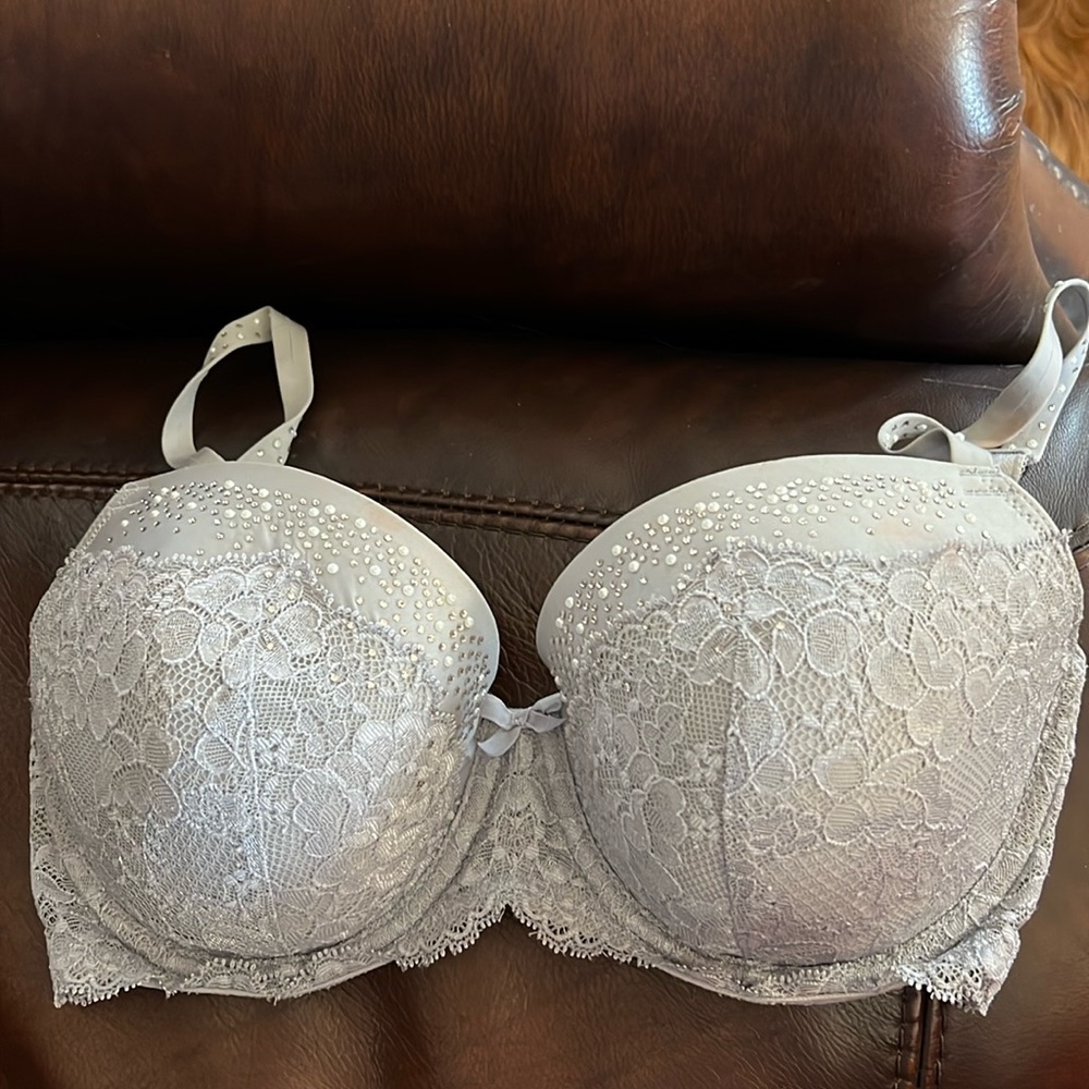 Victoria’s Secret dream angels bra